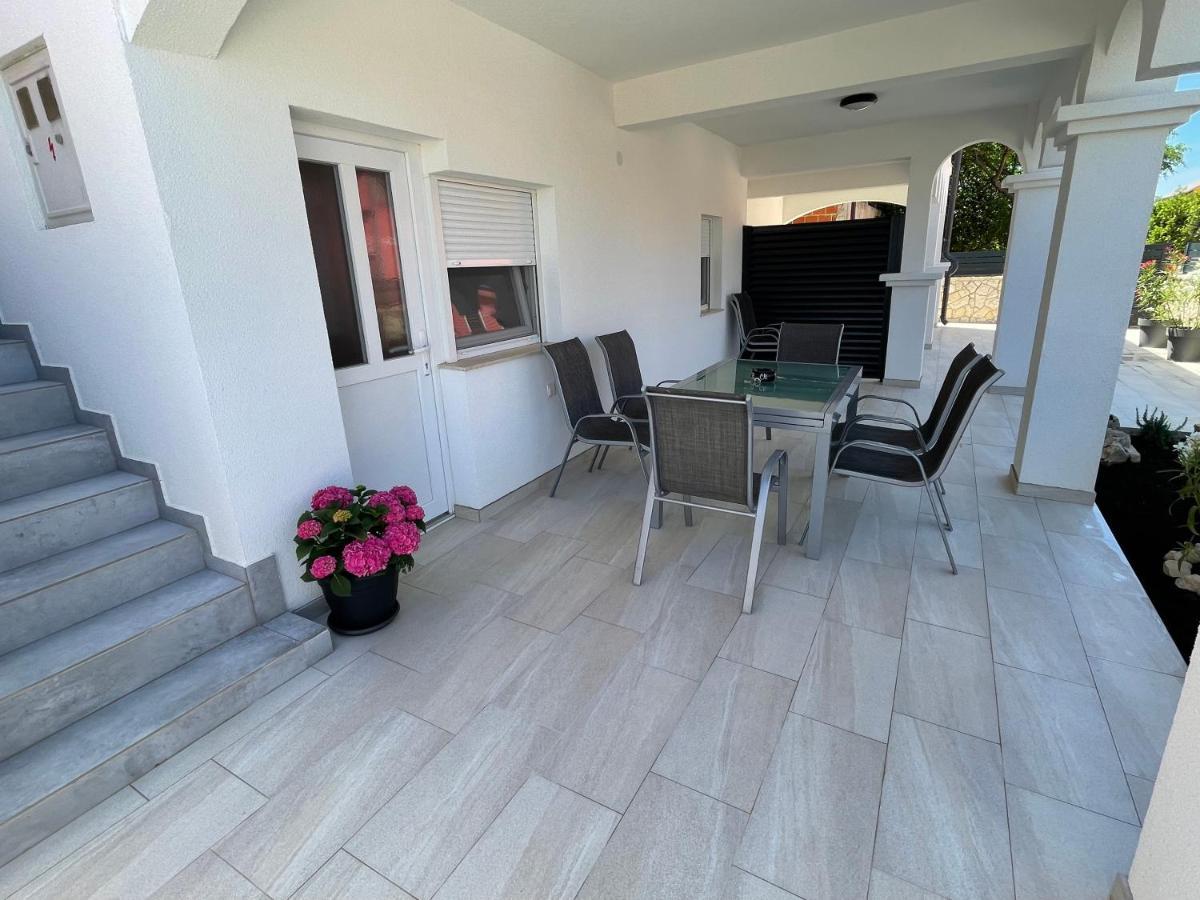 Apartmenthouse Ines Vir Extérieur photo